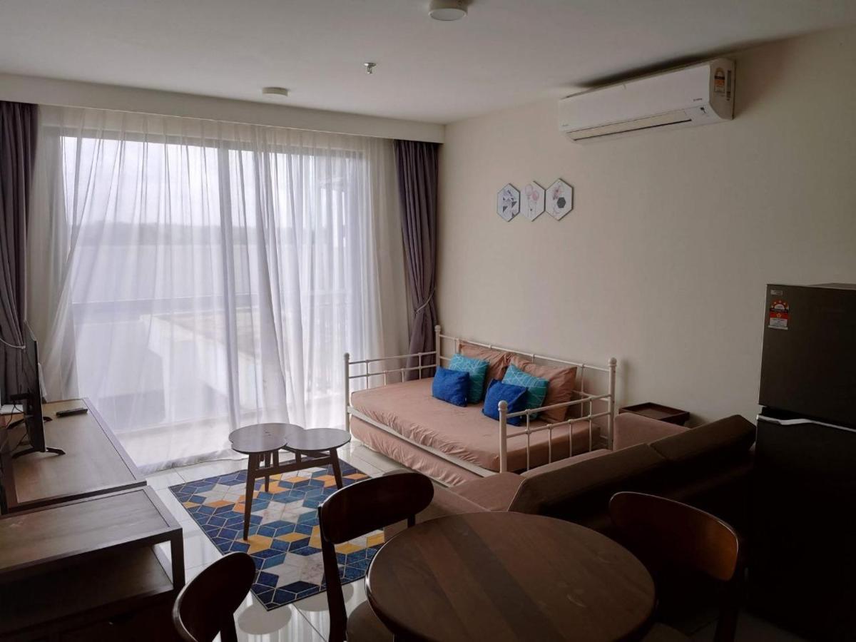 Casa Raudhah @ Timurbay Seafront Residence Kampung Sungai Karang Bagian luar foto