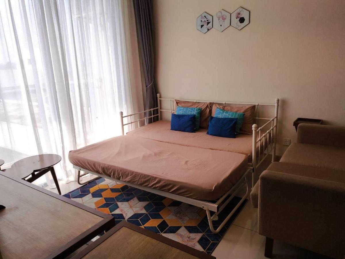 Casa Raudhah @ Timurbay Seafront Residence Kampung Sungai Karang Bagian luar foto
