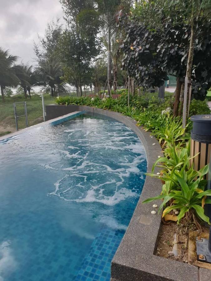 Casa Raudhah @ Timurbay Seafront Residence Kampung Sungai Karang Bagian luar foto