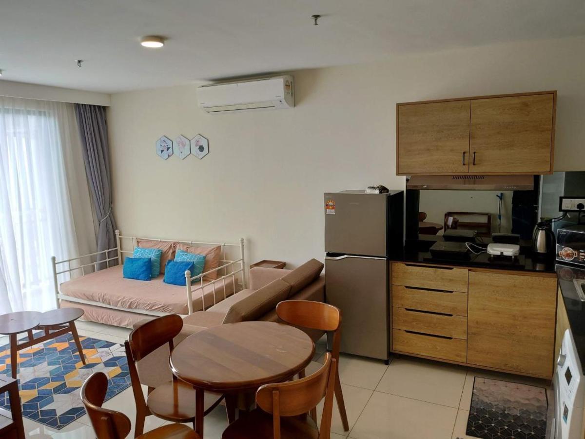 Casa Raudhah @ Timurbay Seafront Residence Kampung Sungai Karang Bagian luar foto