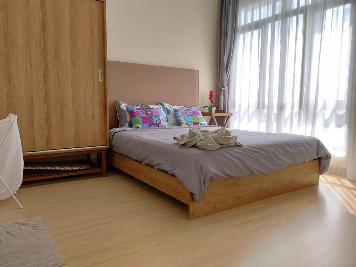 Casa Raudhah @ Timurbay Seafront Residence Kampung Sungai Karang Bagian luar foto