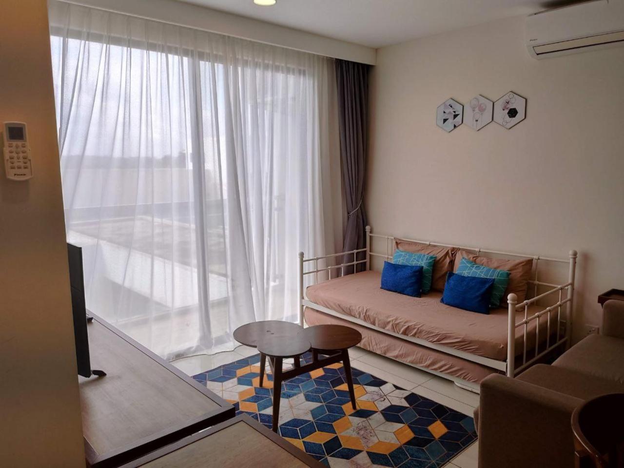 Casa Raudhah @ Timurbay Seafront Residence Kampung Sungai Karang Bagian luar foto
